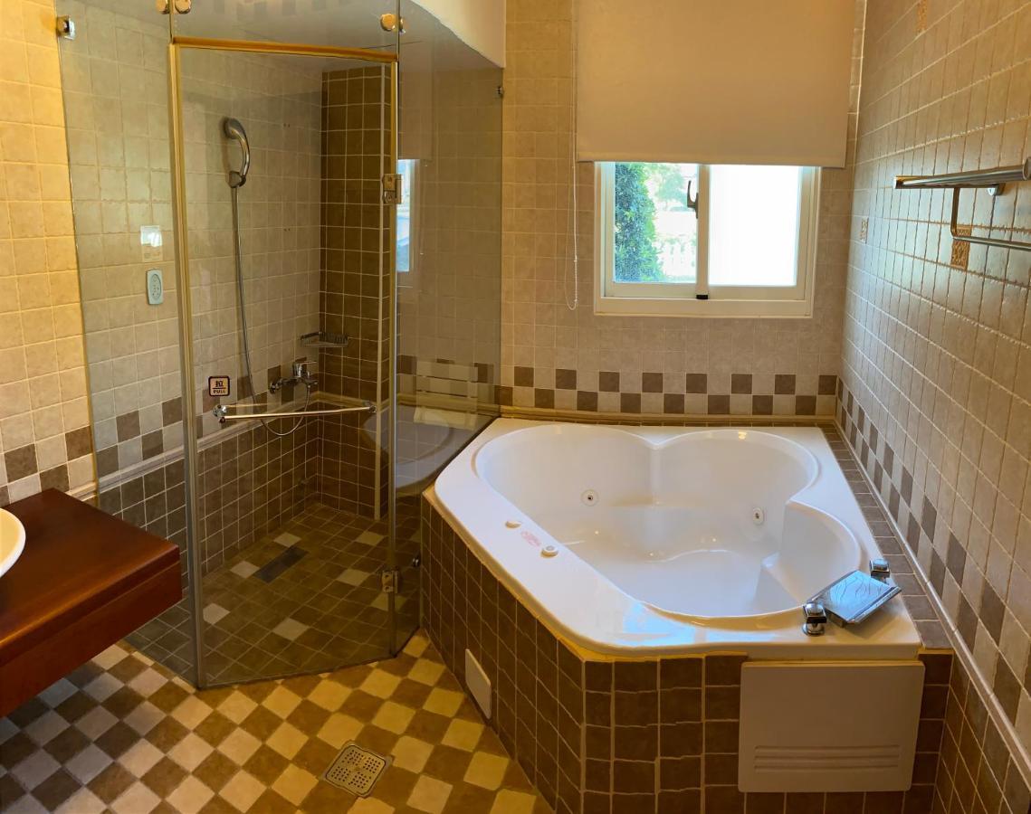 Luxembourg Hills Homestay Цзяосі Екстер'єр фото