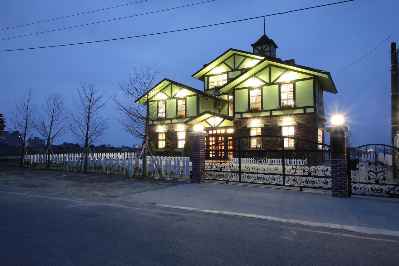 Luxembourg Hills Homestay Цзяосі Екстер'єр фото
