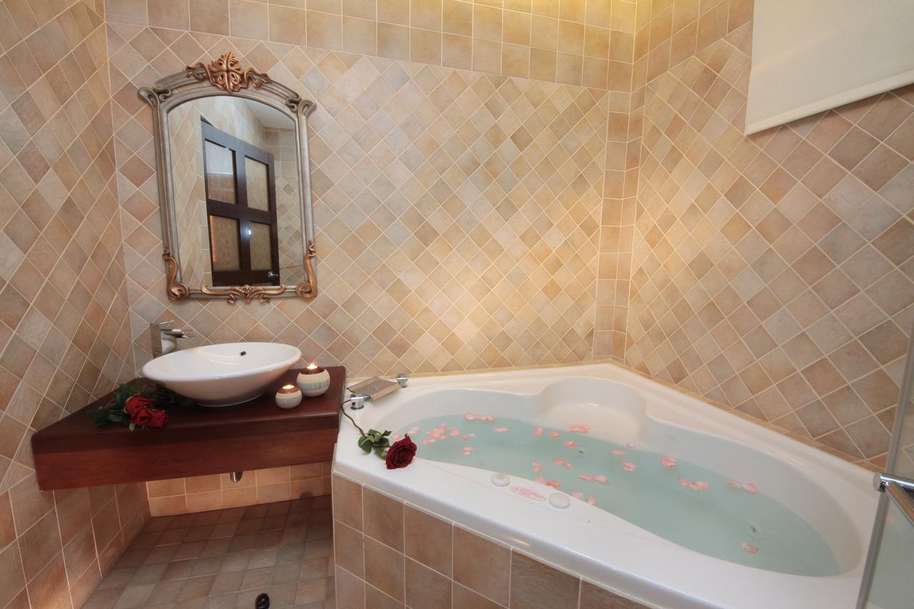 Luxembourg Hills Homestay Цзяосі Екстер'єр фото